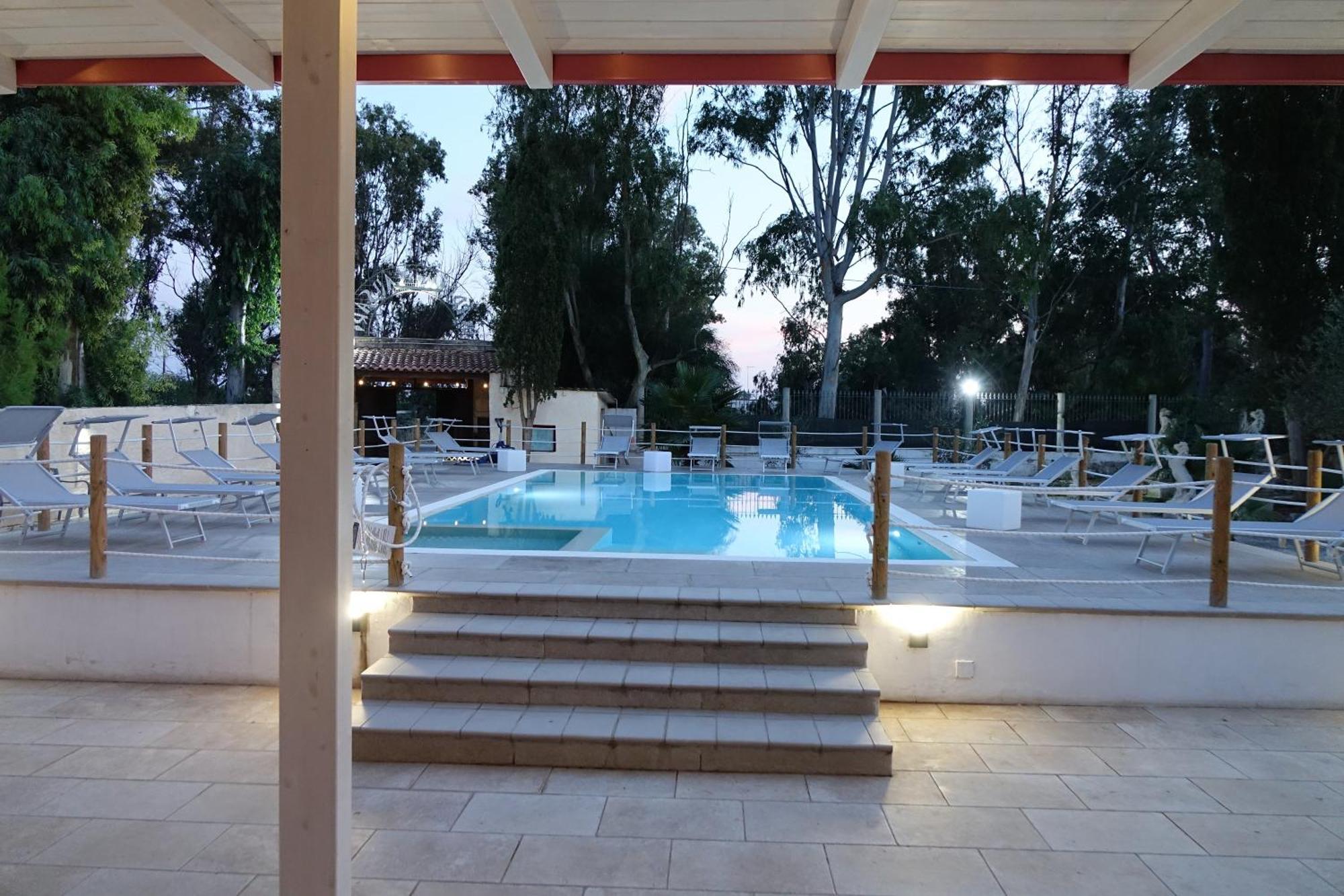 Giardini Sausari Residence Punta Prosciutto Exterior foto