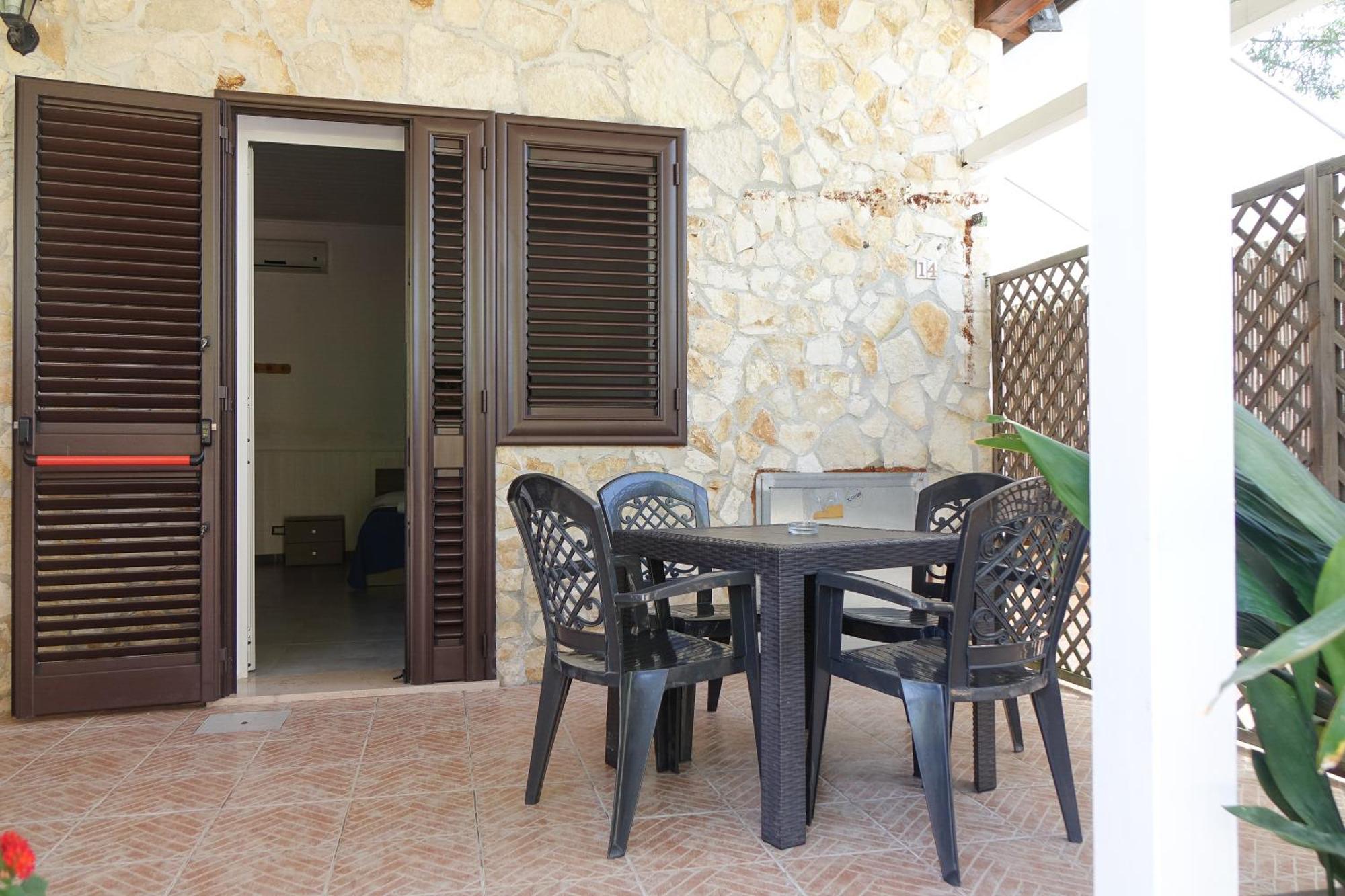 Giardini Sausari Residence Punta Prosciutto Exterior foto